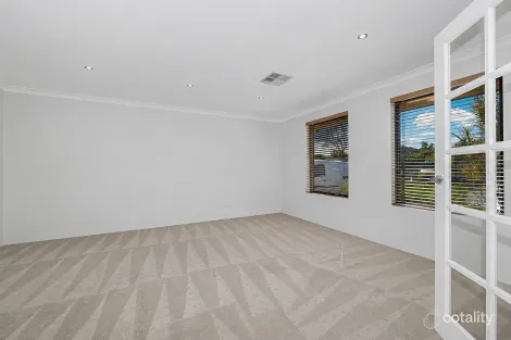Property photo of 5 Alpina Bend Canning Vale WA 6155