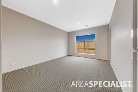Property photo of 6 Bow Place Thornhill Park VIC 3335