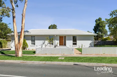 1 Lawson St, Sunbury, VIC 3429