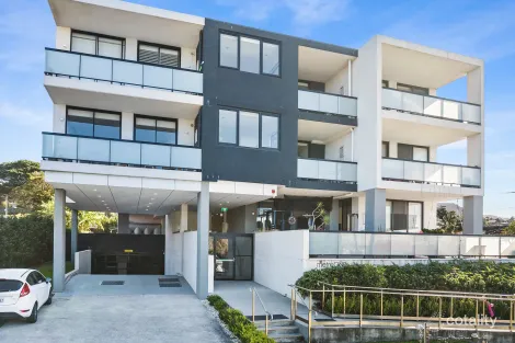 Property photo of 204/118 Gladstone Avenue Coniston NSW 2500