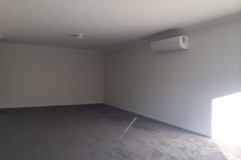 Property photo of 93 Spriggs Drive Croydon VIC 3136