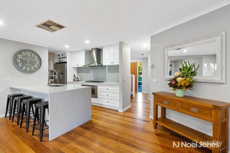 Property photo of 14 Little Chipping Drive Chirnside Park VIC 3116