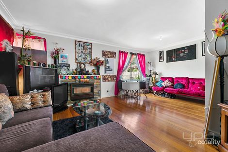 Property photo of 1/28 Toolern Street Melton South VIC 3338