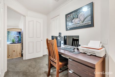 Property photo of 84 Yarcombe Crescent Craigieburn VIC 3064