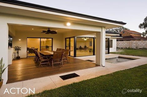 Property photo of 5 Parmelia Grove Salter Point WA 6152
