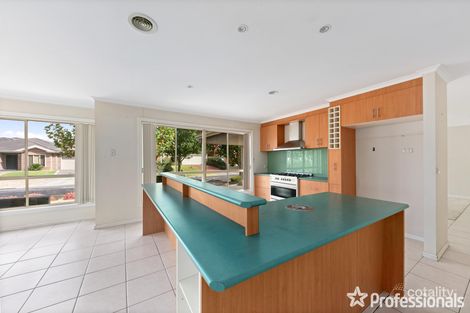 Property photo of 14 Cambridge Crescent Taylors Lakes VIC 3038