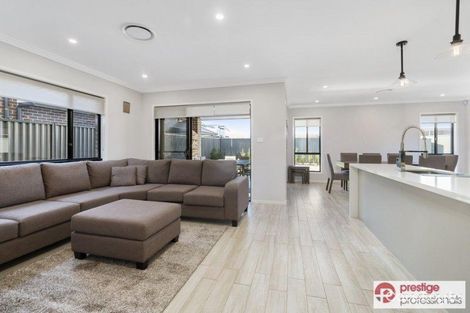 Property photo of 52 Coach Drive Voyager Point NSW 2172