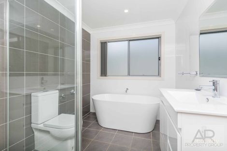 Property photo of 2/19 Lyrebird Close Blackbutt NSW 2529