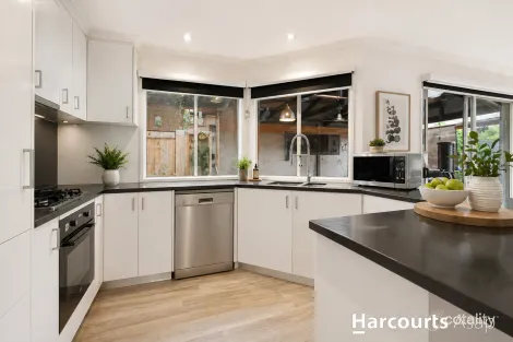 Property photo of 12 Gingham Place Berwick VIC 3806