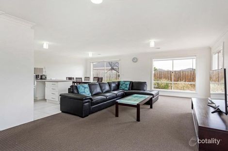Property photo of 21 Orlando Drive Truganina VIC 3029