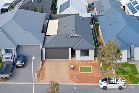 Property photo of 14 Gippsland Way Banksia Grove WA 6031