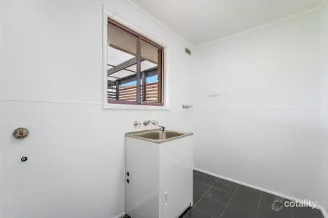 Property photo of 21 Emerson Street Wetherill Park NSW 2164