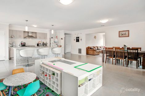 Property photo of 4 Bolton View Derrimut VIC 3026