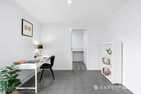 Property photo of 61 Silvereye Crescent Werribee VIC 3030