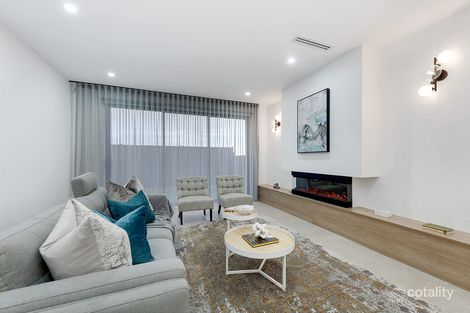 Property photo of 3 Selene Way Greenvale VIC 3059