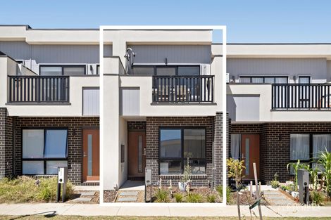 Property photo of 90 Fusion Circuit Cranbourne West VIC 3977