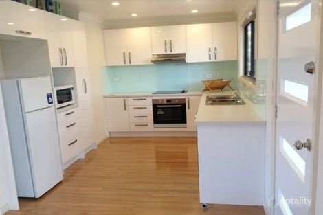 Property photo of 28 Imga Street Gwandalan NSW 2259