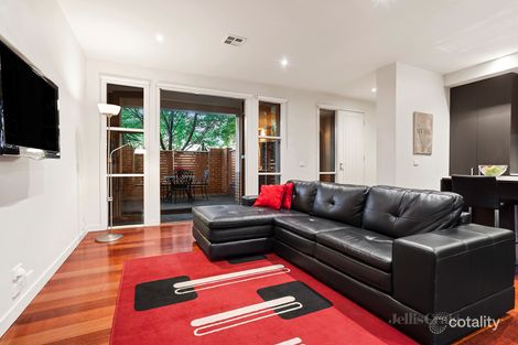 Property photo of 19 Springthorpe Boulevard Macleod VIC 3085