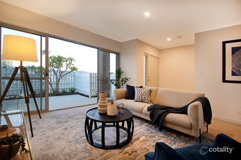 Property photo of 43 Mudstone Road Treeby WA 6164