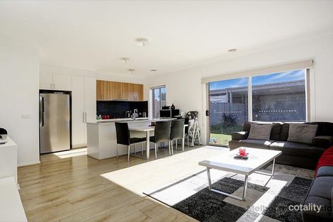 Property photo of 20 Athol Avenue Roxburgh Park VIC 3064