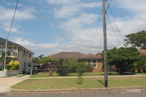 17 Gundaroo St, Villawood, NSW 2163