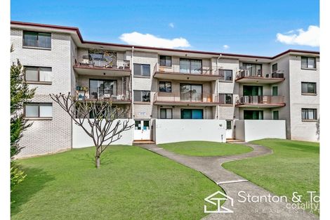 Property photo of 2/150-152 Great Western Highway Kingswood NSW 2747