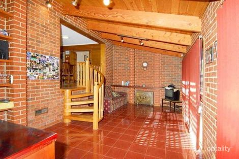 Property photo of 13 Highcliffe Close Gladstone Park VIC 3043