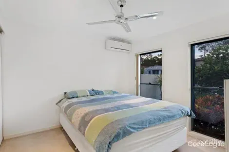 Property photo of 16 Royal Links Drive Robina QLD 4226