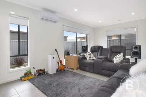 Property photo of 14 Obrien Drive Alfredton VIC 3350