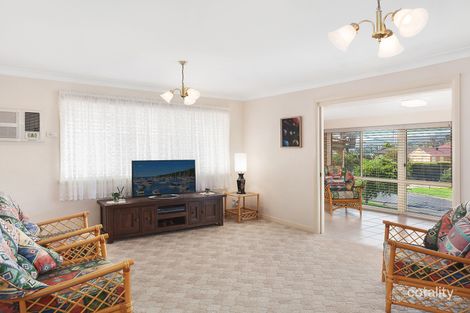 Property photo of 8 Bayside Drive Green Point NSW 2251
