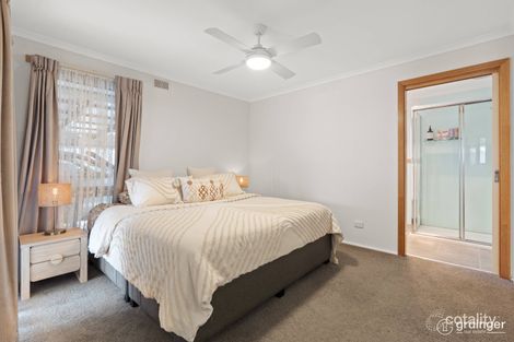 Property photo of 26 Thomas Crescent Cranbourne VIC 3977