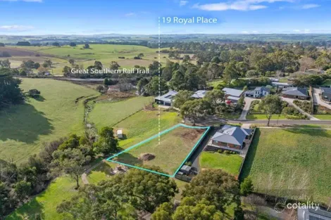 19 Royal Pl, Leongatha, VIC 3953