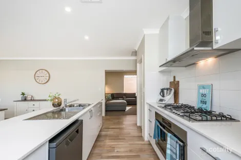 33 Baystone St, Byford, WA 6122