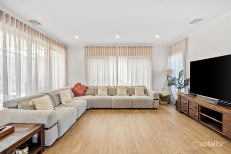 Property photo of 34 Lavignon Road Wollert VIC 3750