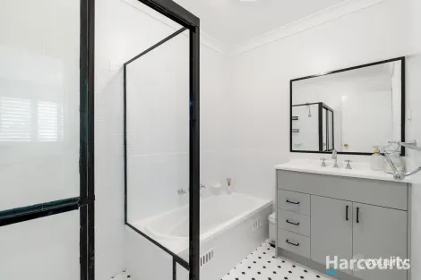 Property photo of 2/7 Benjamin Drive Wallsend NSW 2287