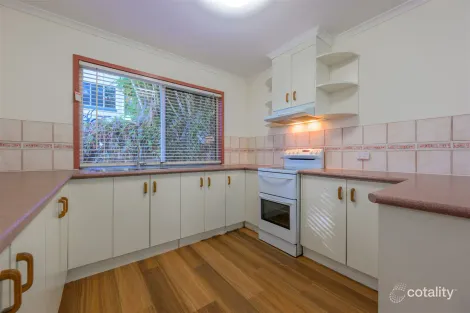 Property photo of 33 Allunga Drive Glen Eden QLD 4680