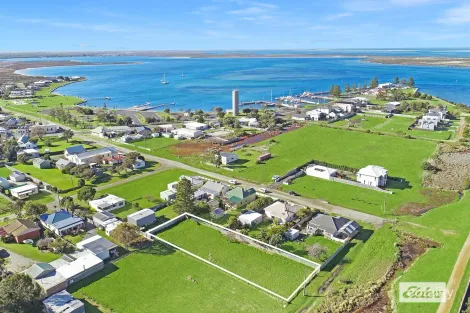 32 Wellington St, Port Albert, VIC 3971