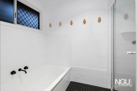 Property photo of 11 Devon Drive Bellbird Park QLD 4300