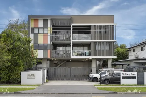 Property photo of 2/10 Ruby Road Mitchelton QLD 4053