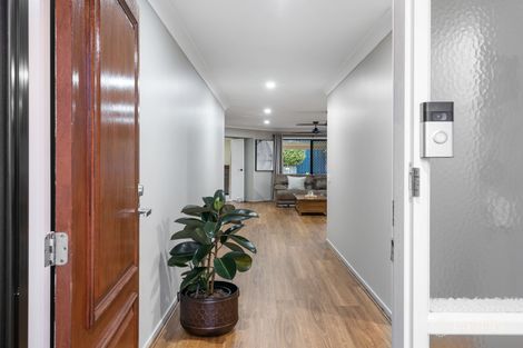 Property photo of 52 Mapelton Circuit Parkinson QLD 4115