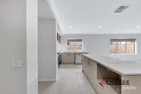 Property photo of 12 Ebb Drive Tarneit VIC 3029