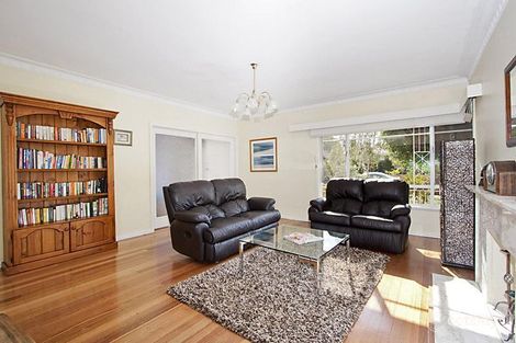 Property photo of 19 Royena Road Moorabbin VIC 3189