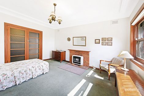 Property photo of 33 Rosebank Avenue Kingsgrove NSW 2208