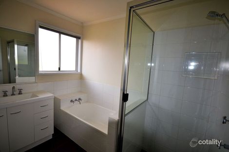 Property photo of 4 Blueberry Ash Court Glenvale QLD 4350