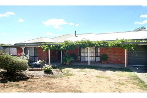 Property photo of 20 Albert Avenue Strathdale VIC 3550