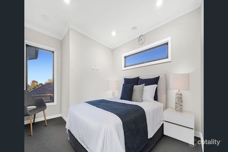 Property photo of 124B Circle Drive South Cranbourne VIC 3977