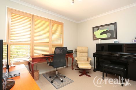 Property photo of 2 Gardner Place Silkstone QLD 4304