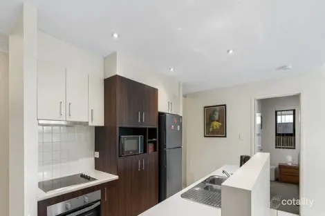 Property photo of 5/33 Humpybong Esplanade Redcliffe QLD 4020