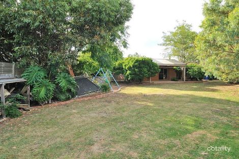 Property photo of 10 Glenn Close Cranbourne West VIC 3977