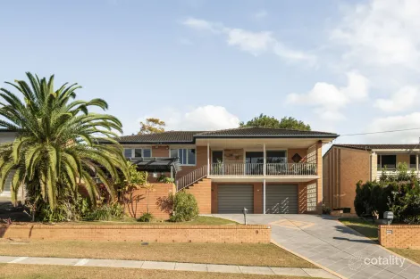 9 Gable St, Stafford Heights, QLD 4053